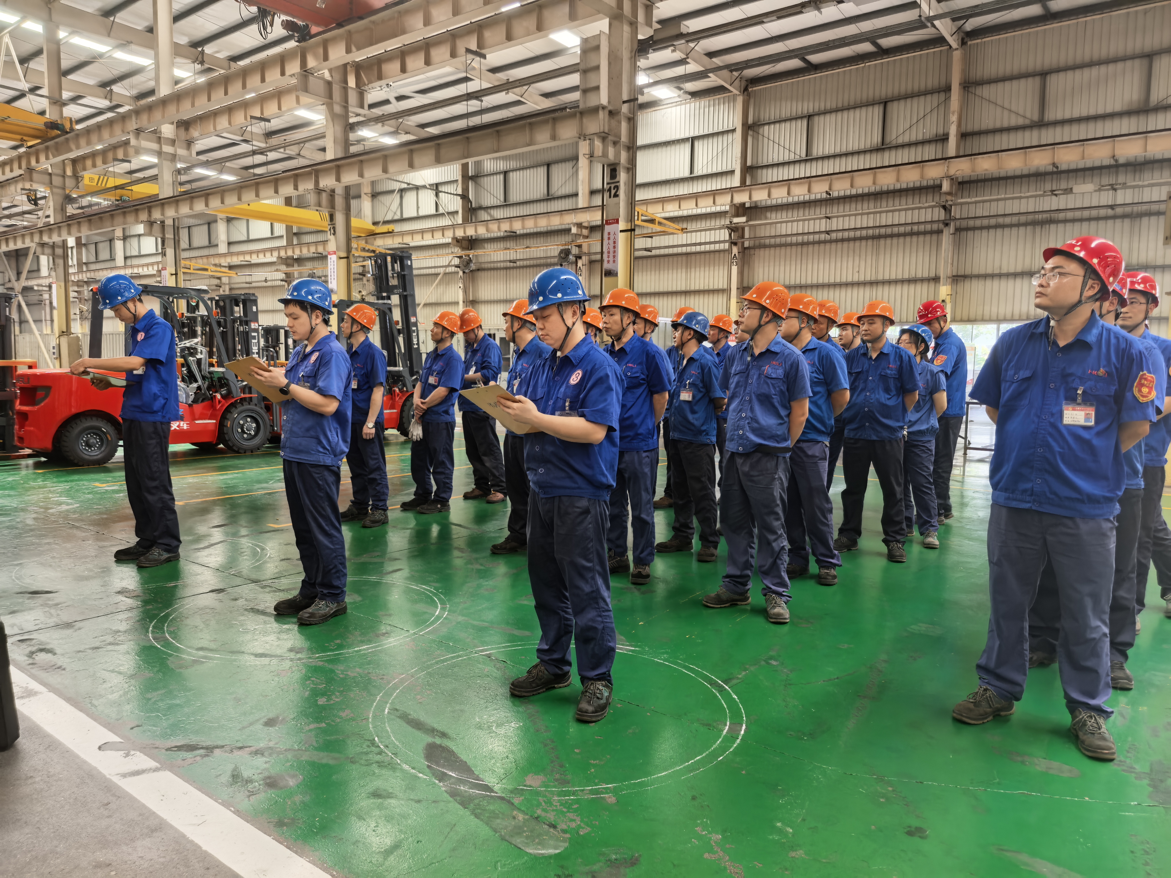 觀察人員靜默觀察.jpg 觀察人員靜默觀察.jpg