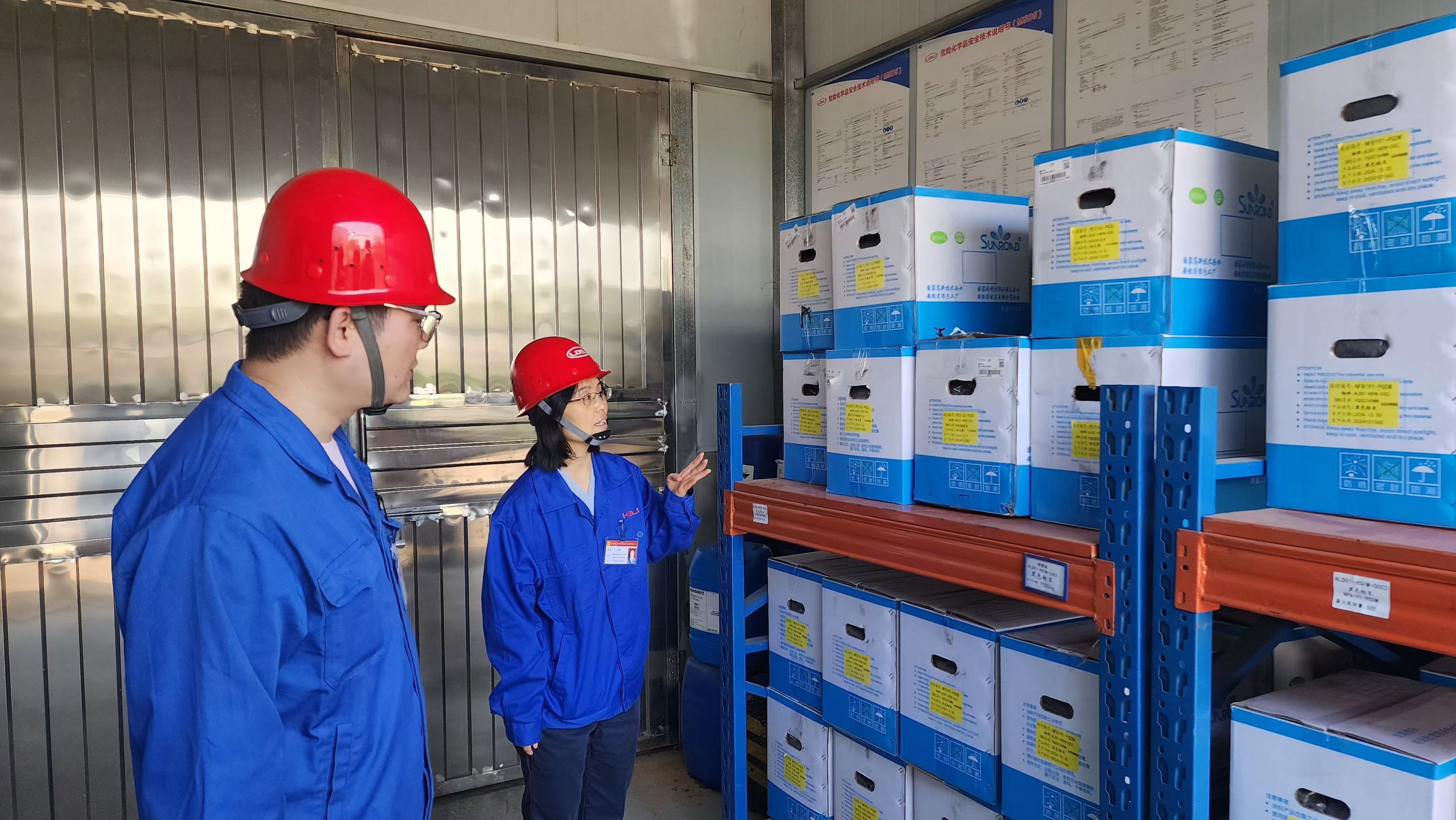 4.王麗帶隊開展綜合安全檢查.jpg 4.王麗帶隊開展綜合安全檢查.jpg